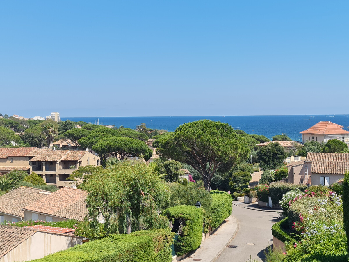 Appartement 3 pièces avec vue mer dans résidence avec piscine proche plage Sainte-Maxime - Photo 4