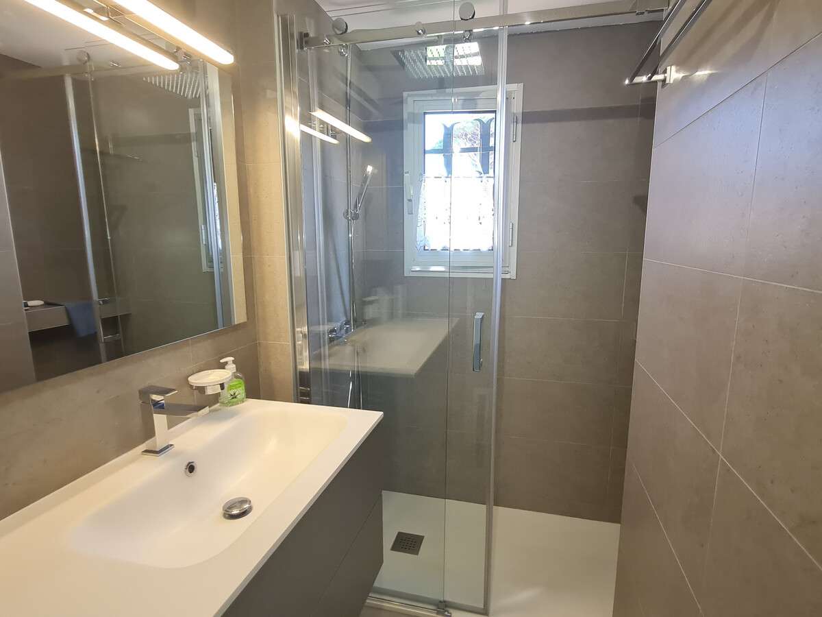 Appartement 3 pièces avec vue mer dans résidence avec piscine proche plage Sainte-Maxime - Photo 15