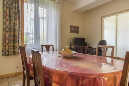 Gîte 4 pers en ferme isolée avec piscine partagée : photo 8