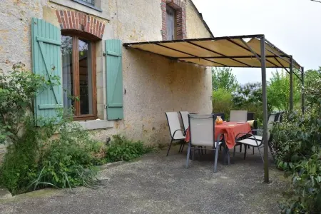 Gîte 4 pers en ferme isolée avec piscine partagée : photo 25