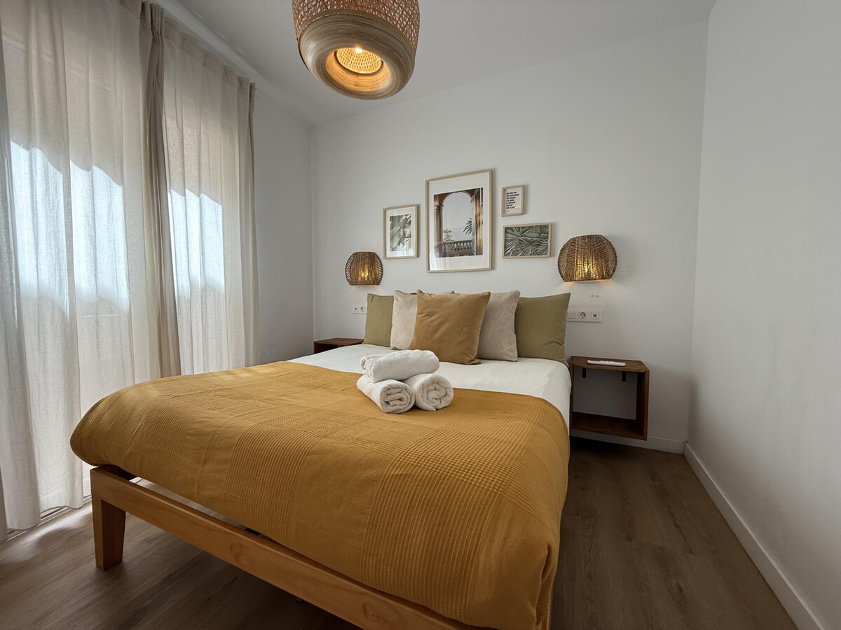 Appartement moderne rue San Telmo, face musée Thyssen - Photo 9