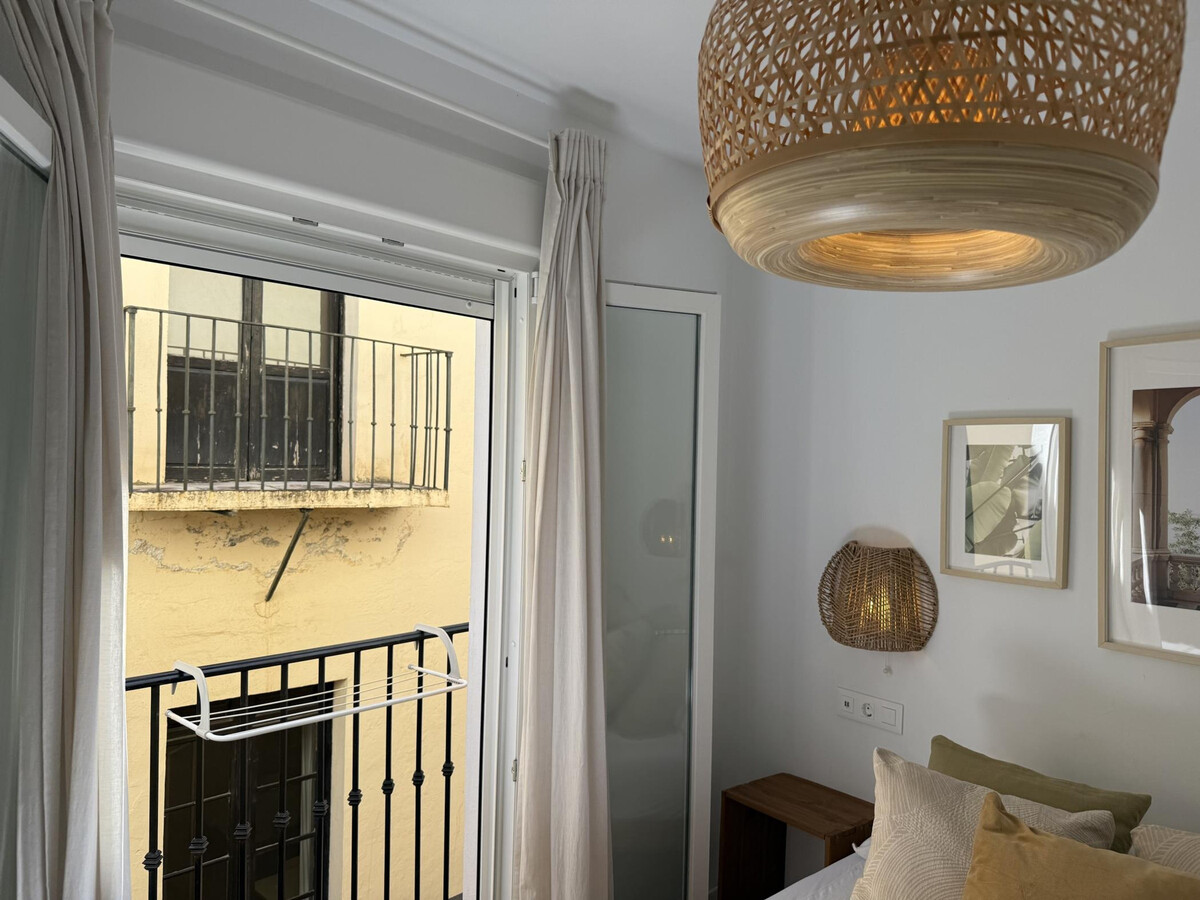 Appartement moderne rue San Telmo, face musée Thyssen - Photo 10
