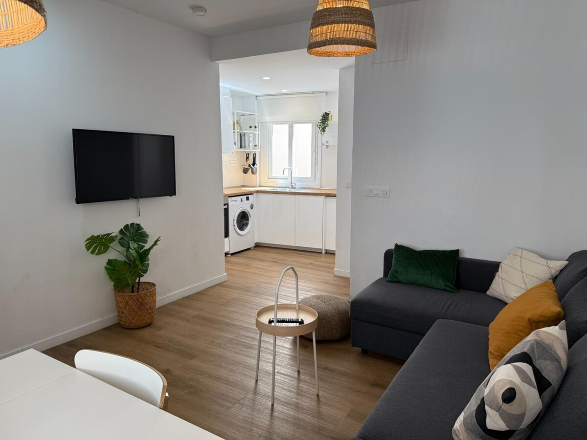 Appartement moderne rue San Telmo, face musée Thyssen - Photo 19