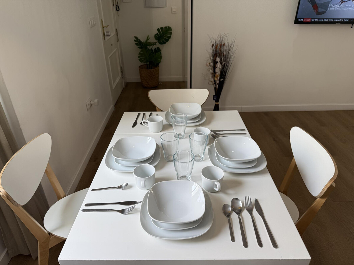 Appartement moderne rue San Telmo, face musée Thyssen - Photo 21
