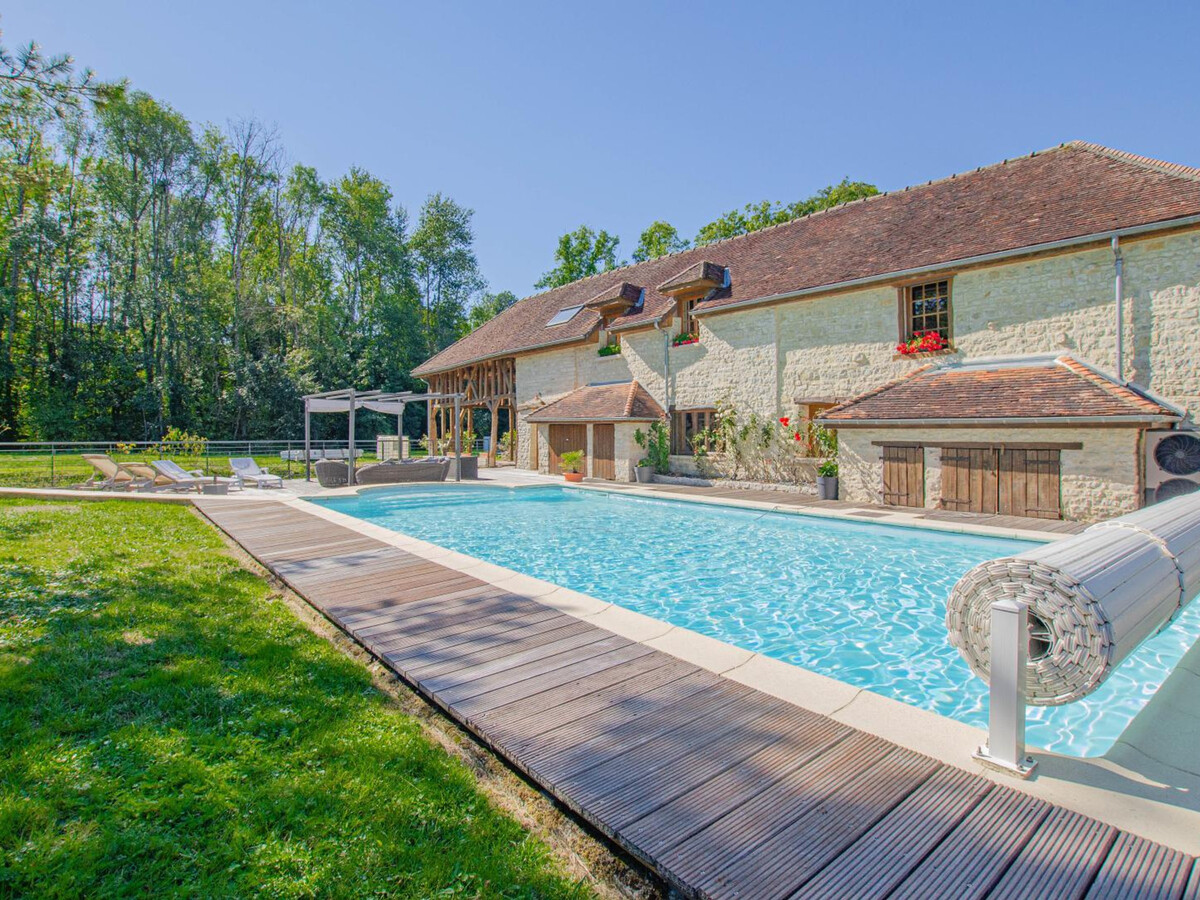Gîte en Pierre 9 pers. avec Piscine Chauffée et Terrain de Tennis - Photo 1