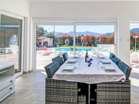 Villa Mehdaeve, Maison 8 personnes à Le Luc - Photo 1