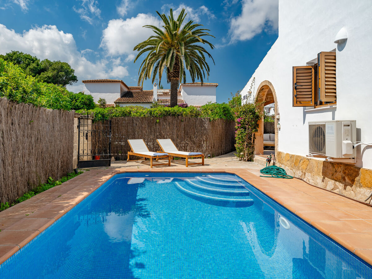 Maison rénovée 2025 avec piscine privée à Javea - Photo 2