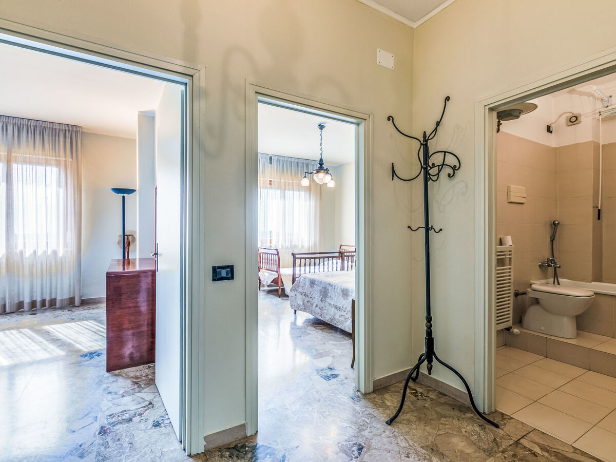 Appartement Decò, 3 chambres à Cecina, 2,5 km de la mer - Photo 8