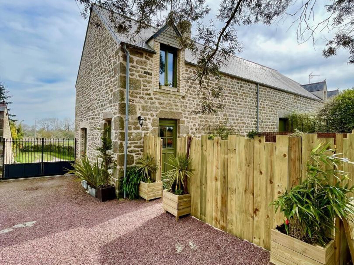 Gîte Montfarville avec cour privée, jardin et parking sécurisé - Photo 14