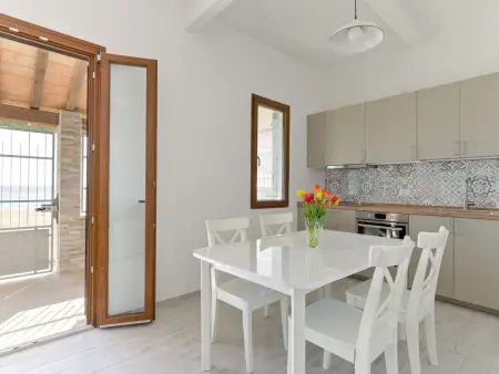 Sogno di Mare – Maison rénovée à 2 m de la plage : photo 11