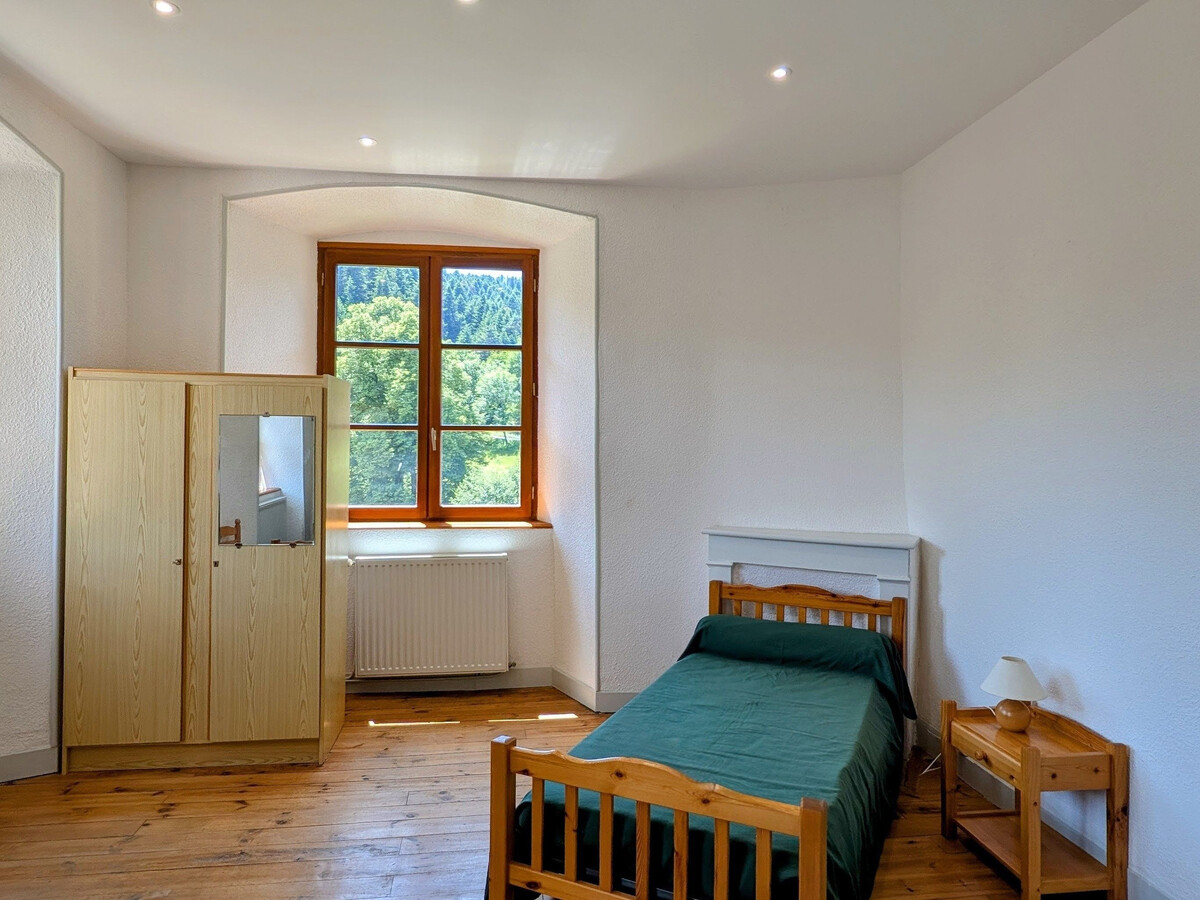Gîte 10 pers. ancien prieuré à Saint-Vert, jardin clos - Photo 12
