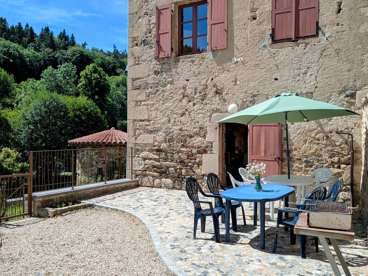 Gîte 10 pers. ancien prieuré à Saint-Vert, jardin clos - Photo 17