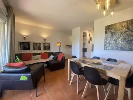 Sainte-Maxime : appartement 3 pièces climatisé, piscine commune et parking : photo 6