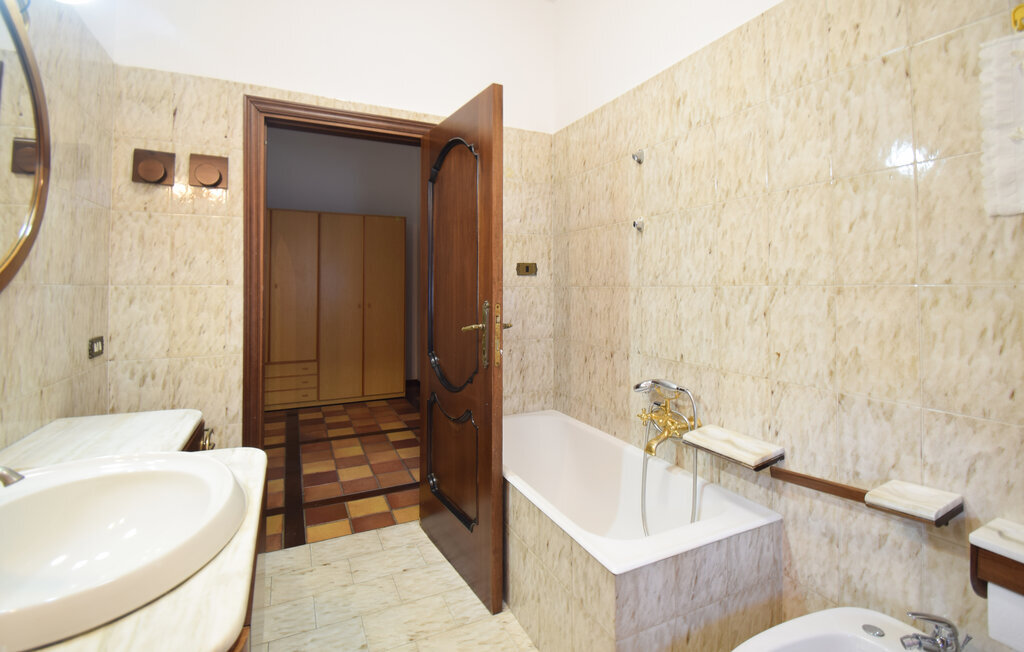 L'Appartamento di Emma, Appartement 5 personnes à Villarosa di Martinsic - Photo 18