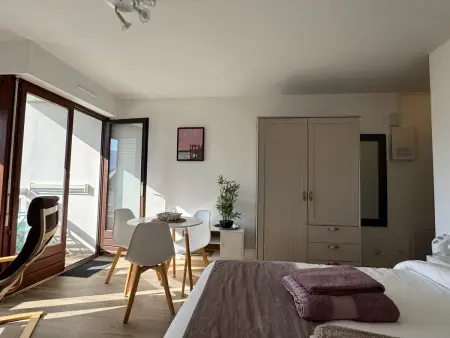 Studio moderne avec loggia, vue montagnes à Aix-les-Bains : photo 7