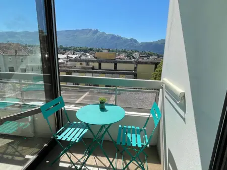 Studio moderne avec loggia, vue montagnes à Aix-les-Bains : photo 8