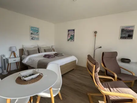 Studio moderne avec loggia, vue montagnes à Aix-les-Bains : photo 11