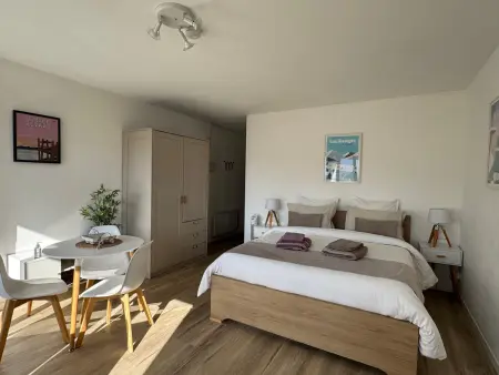 Studio moderne avec loggia, vue montagnes à Aix-les-Bains : photo 12
