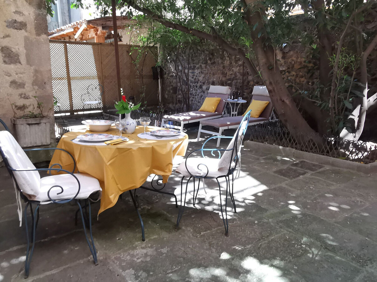 Appartement au cœur du Puy-en-Velay, cour privée sous laurier - Photo 13