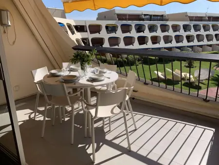 Appartement 2 pièces vue mer et port, piscine, Port Camargue : photo 4
