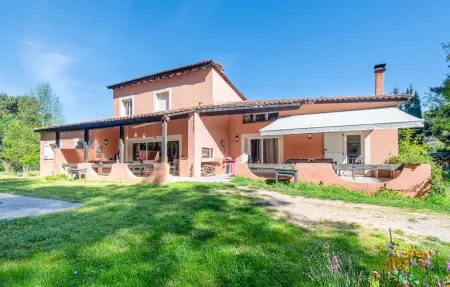 Location maison à Simiane Collongue