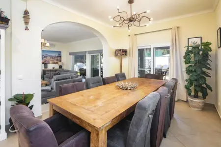 Vila Nova 10, Villa dans la ville côtière de Carvoeiro, Algarve - Photo 2
