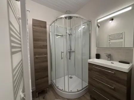 Gîte 4 chambres 10 pers. avec jardin à Laprugne : photo 9