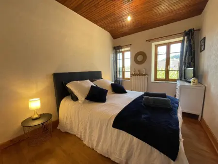 Gîte 4 chambres 10 pers. avec jardin à Laprugne : photo 14