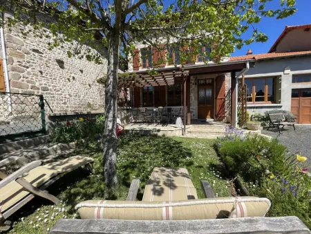 Gîte 4 chambres 10 pers. avec jardin à Laprugne : photo 20