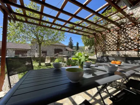 Gîte 4 chambres 10 pers. avec jardin à Laprugne : photo 22