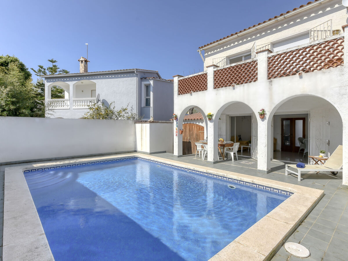 Maison Steffy à Empuriabrava, piscine privée - Photo 25