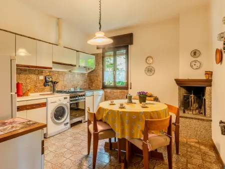 Appartement Mariarosa à Dongo, vue lac à 400 m : photo 8