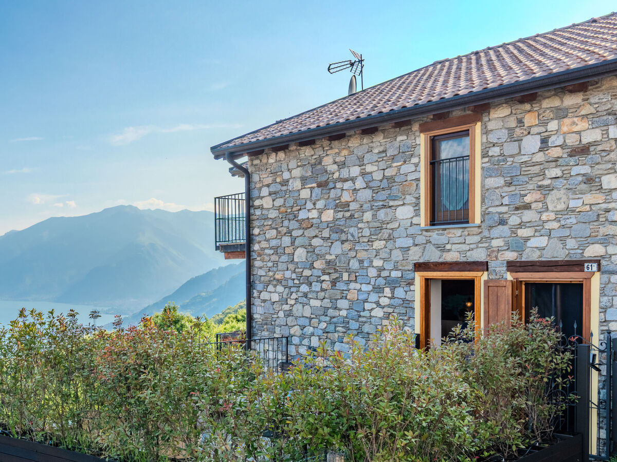 Appartement Buongusto – vue lac, terrasse 35 m² en montagne - Photo 23