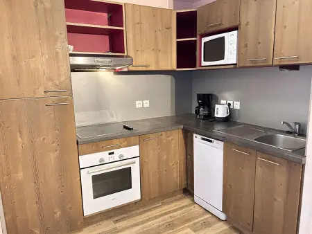 Appartement 5 pièces Risoul 1850, 8 couchages, piscine et sauna : photo 4