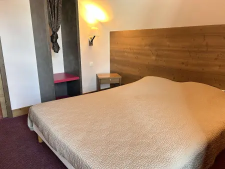 Appartement 5 pièces Risoul 1850, 8 couchages, piscine et sauna : photo 14