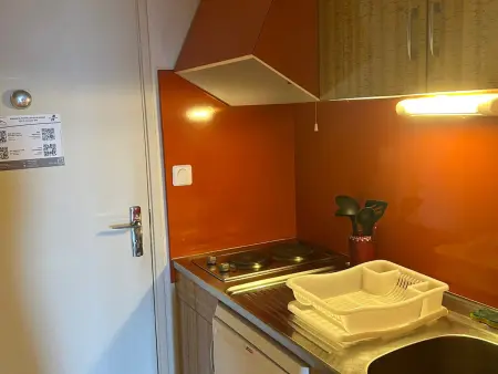 Studio cabine 23 m² aux pieds des pistes Super Besse - Photo 3