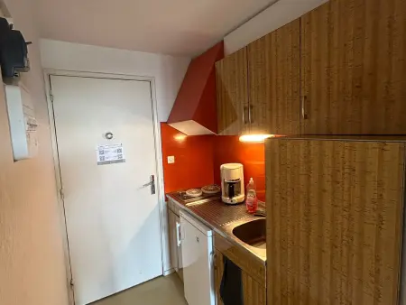 Studio cabine 25 m² skis aux pieds à Besse-et-Saint-Anastaise - Photo 7