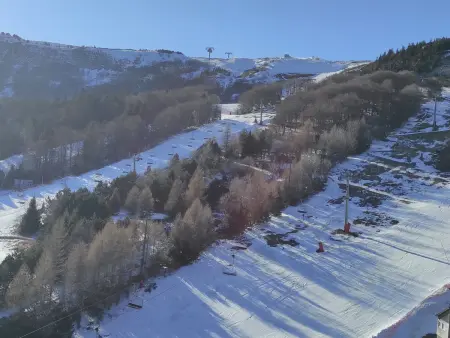 Studio cabine 25 m² skis aux pieds à Besse-et-Saint-Anastaise - Photo 19