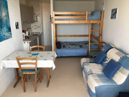 Studio 36 m² Super Besse, balcon sud face au Cantal - Photo 1