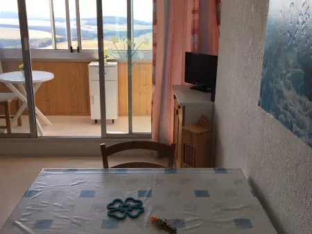 Studio 36 m² Super Besse, balcon sud face au Cantal - Photo 6