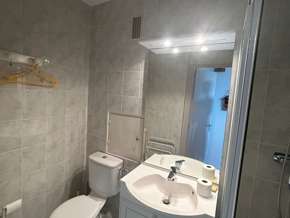 Studio 20 m² aux pieds des pistes à Super Besse - Photo 8
