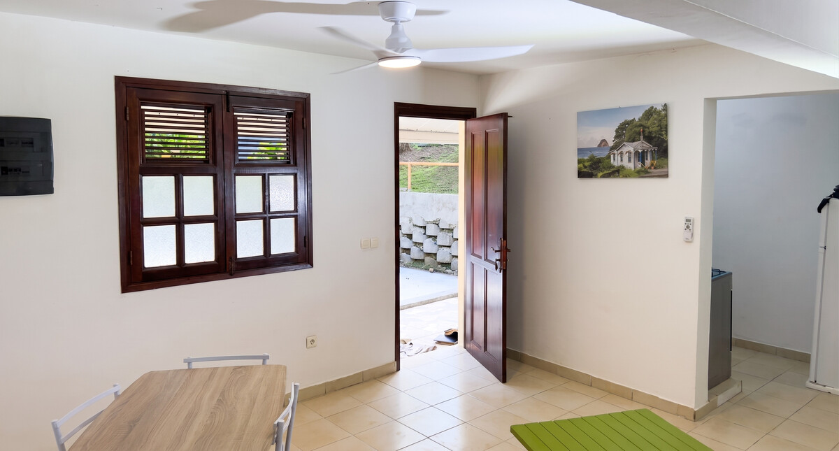 Appartement avec terrasse et jardin clôturé au Lamentin, Martinique - Photo 2