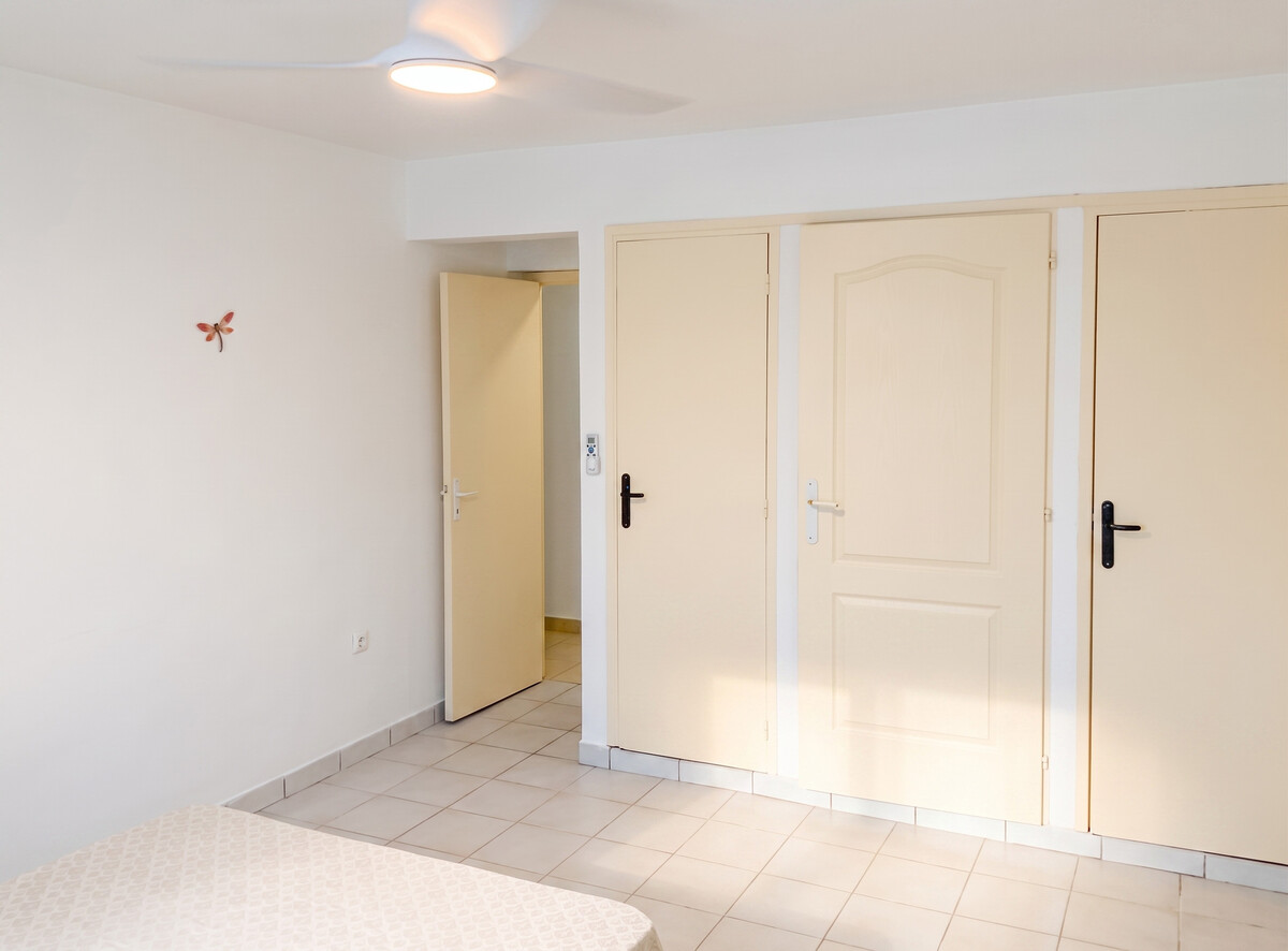 Appartement avec terrasse et jardin clôturé au Lamentin, Martinique - Photo 12