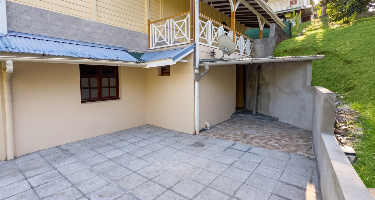 Appartement avec terrasse et jardin clôturé au Lamentin, Martinique - Photo 15