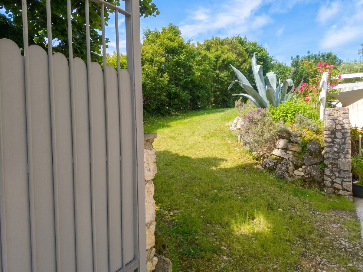 Maison avec jardin clôturé et barbecue à Vic-Fezensac - Photo 15