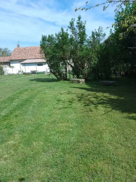 Location maison à Vic Fezensac, Maison spacieuse à Vic-Fezensac avec jardin