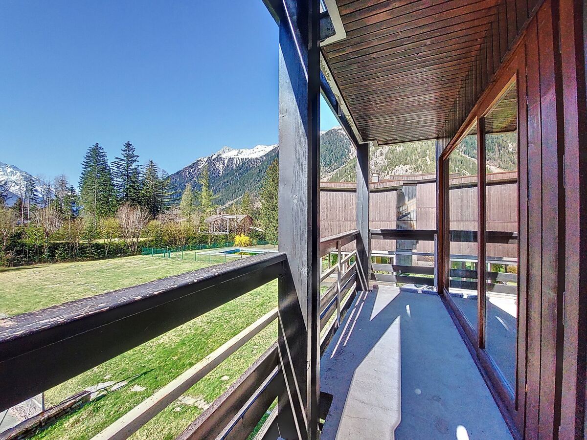 Appartement aux Praz-de-Chamonix, vue montagne et piscine - Photo 13