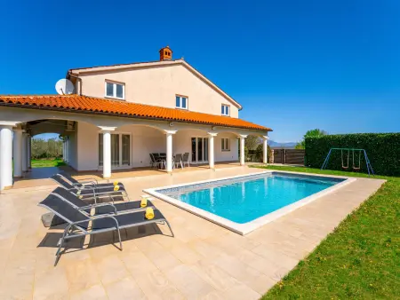 Kikaana - Maison 8 pers. piscine privée Barban