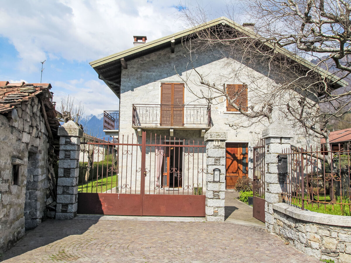 Maison Dante à Mergozzo, à 500 m du lac - Photo 1