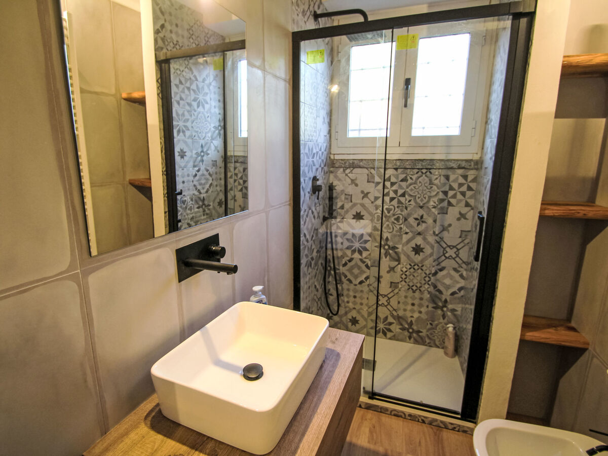 Azzurra, studio rénové 30m² à 90m du lac - Photo 11